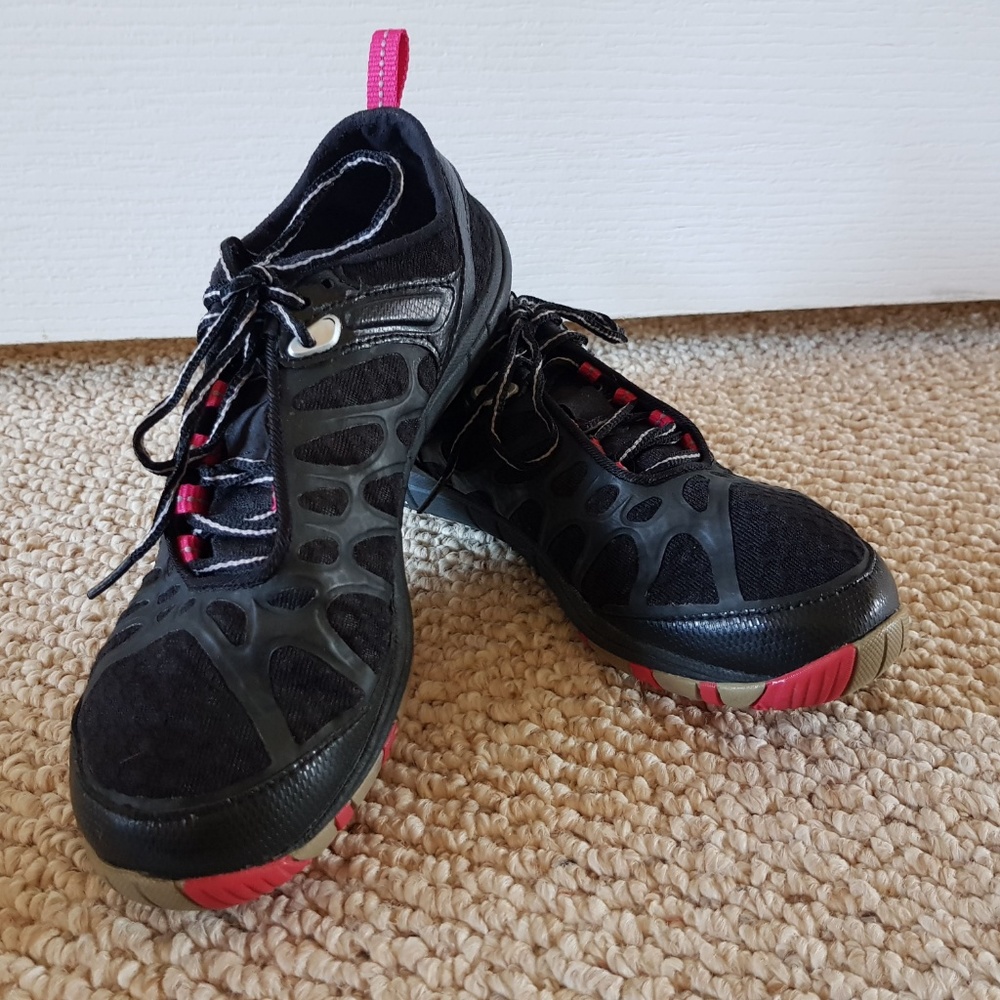 Merrell Vibram Performance Footwear Women’s Size 7